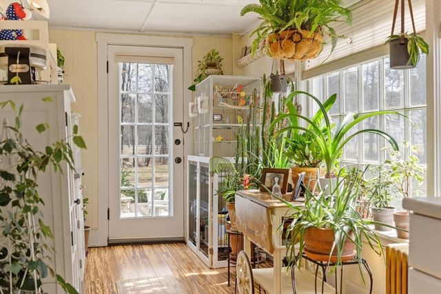 8 South St, Townsend, MA 01469