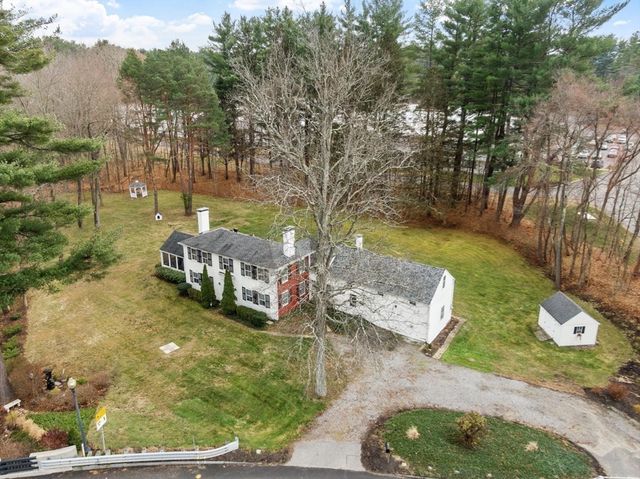 8 South St, Townsend, MA 01469