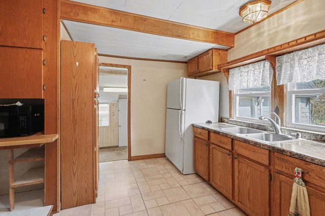 402 S Jefferson Street, Sturgis, MI 49091