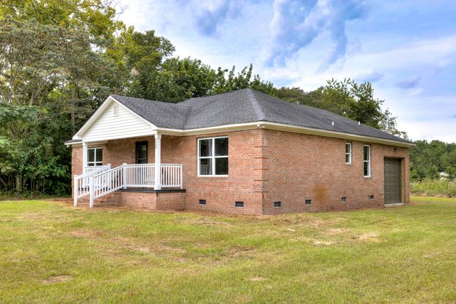 1158 Dewitt Street, Manning, SC 29102
