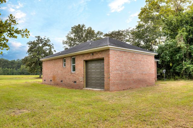 1158 Dewitt Street, Manning, SC 29102