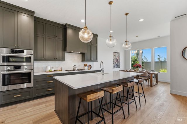 313 Mcneil Ave, Middleton, ID 83644