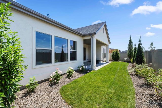 313 Mcneil Ave, Middleton, ID 83644