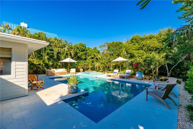 1830 E Sandpiper Road, Vero Beach, FL 32963