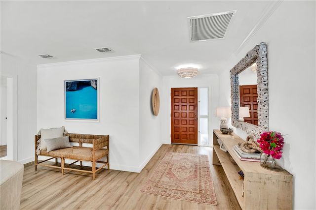 1830 E Sandpiper Road, Vero Beach, FL 32963