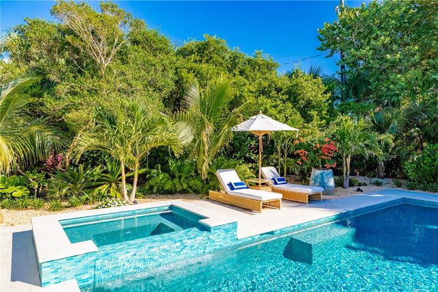 1830 E Sandpiper Road, Vero Beach, FL 32963