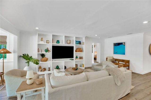 1830 E Sandpiper Road, Vero Beach, FL 32963