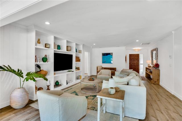 1830 E Sandpiper Road, Vero Beach, FL 32963