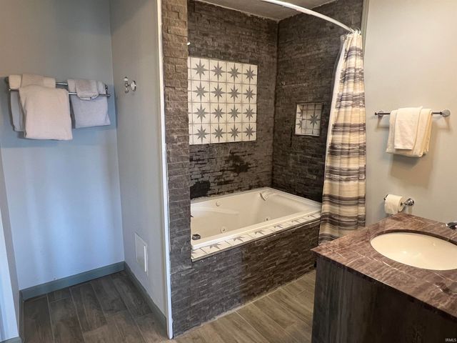 128 W Walnut, Kokomo, IN 46901