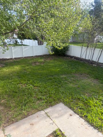759 S PITFORD DR, Centerville, UT 84014