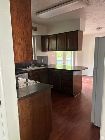 759 S PITFORD DR, Centerville, UT 84014