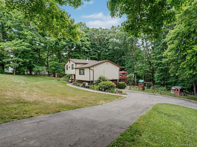 47 Martin Road, Hopewell Junction, NY 12533