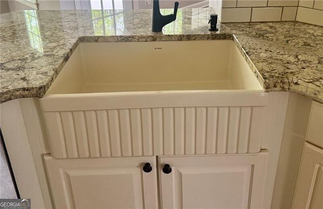 944 Bramble Oak Court, Powder Springs, GA 30127