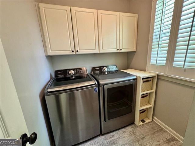 944 Bramble Oak Court, Powder Springs, GA 30127