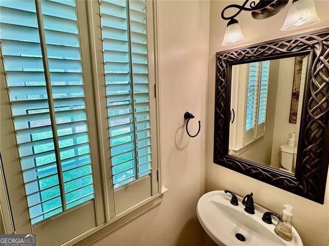 944 Bramble Oak Court, Powder Springs, GA 30127