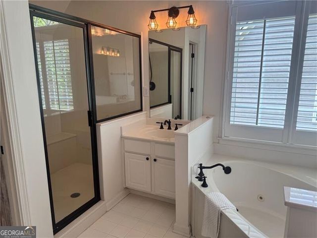 944 Bramble Oak Court, Powder Springs, GA 30127