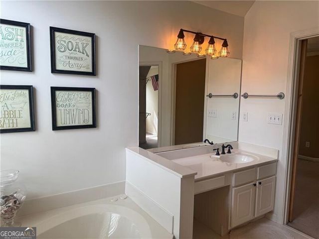 944 Bramble Oak Court, Powder Springs, GA 30127