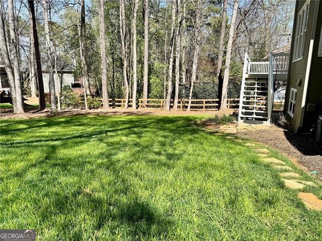 944 Bramble Oak Court, Powder Springs, GA 30127