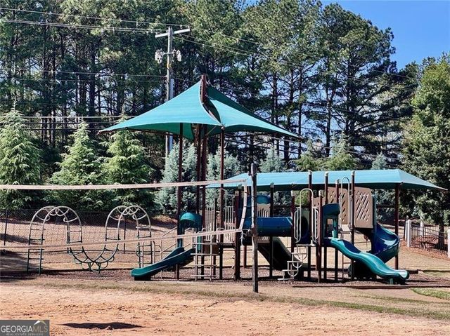 944 Bramble Oak Court, Powder Springs, GA 30127