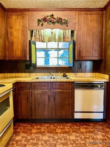 218 Dogwood Drive, Millbrook, AL 36054