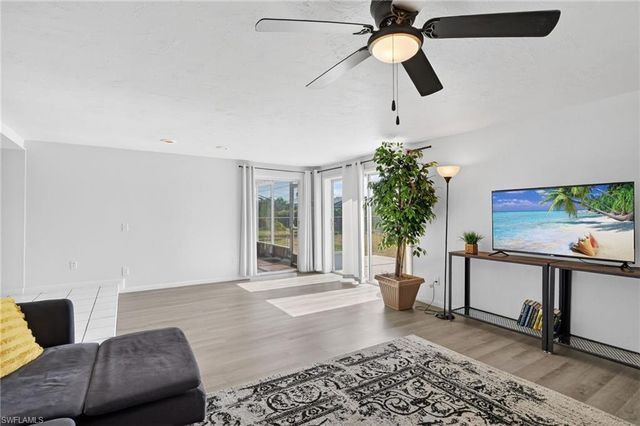 918 SE 35th ST, Cape Coral, FL 33904