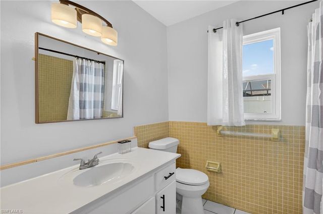 918 SE 35th ST, Cape Coral, FL 33904