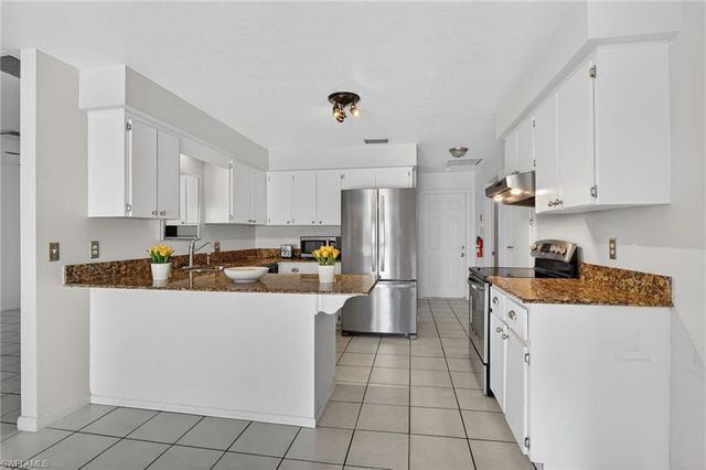 918 SE 35th ST, Cape Coral, FL 33904