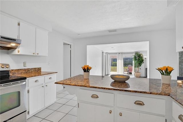 918 SE 35th ST, Cape Coral, FL 33904