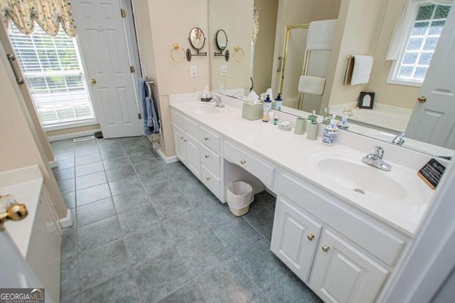 1294 Windsor Glen Drive, Douglasville, GA 30134