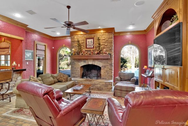 1330 Forest Creek Drive, Shreveport, LA 71115