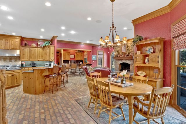 1330 Forest Creek Drive, Shreveport, LA 71115