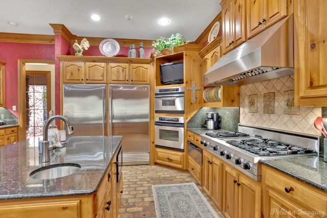 1330 Forest Creek Drive, Shreveport, LA 71115