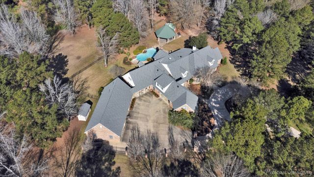 1330 Forest Creek Drive, Shreveport, LA 71115