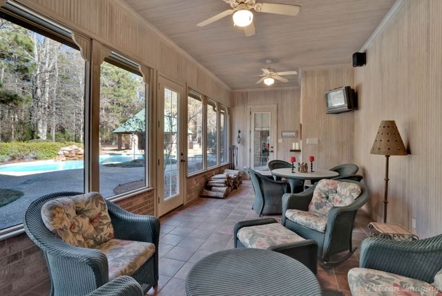 1330 Forest Creek Drive, Shreveport, LA 71115