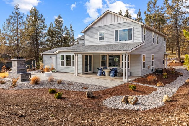 5722 Engleman Spruce Way, Klamath Falls, OR 97601