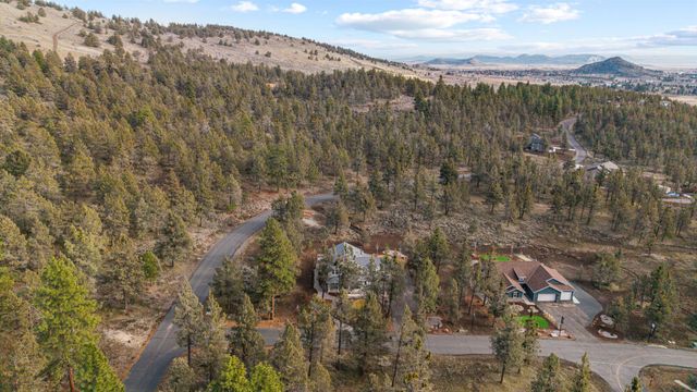 5722 Engleman Spruce Way, Klamath Falls, OR 97601