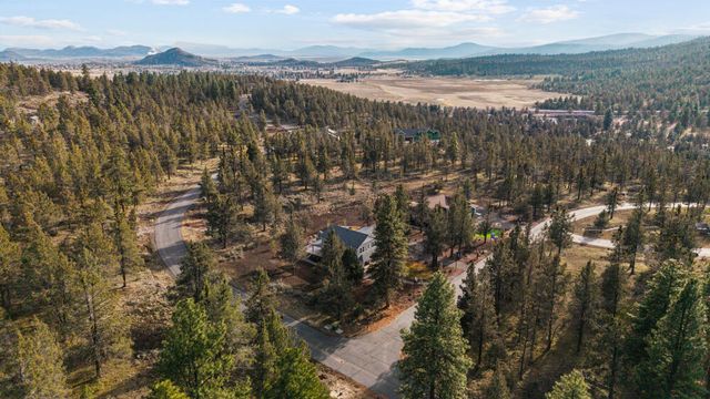 5722 Engleman Spruce Way, Klamath Falls, OR 97601