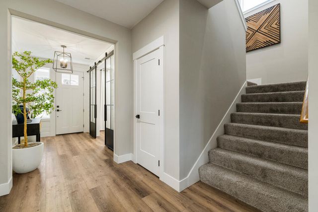 5722 Engleman Spruce Way, Klamath Falls, OR 97601