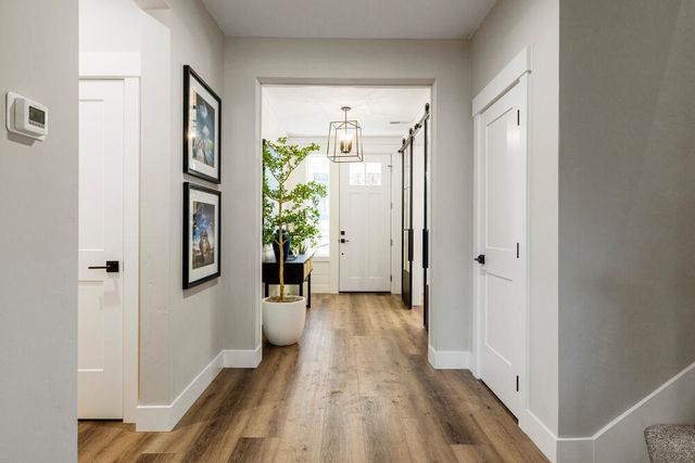 5722 Engleman Spruce Way, Klamath Falls, OR 97601