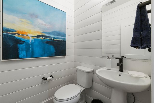 5722 Engleman Spruce Way, Klamath Falls, OR 97601