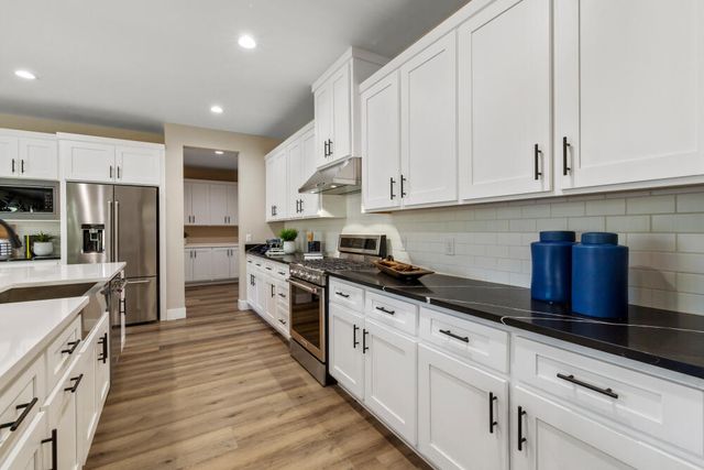 5722 Engleman Spruce Way, Klamath Falls, OR 97601