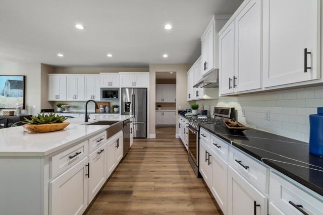 5722 Engleman Spruce Way, Klamath Falls, OR 97601