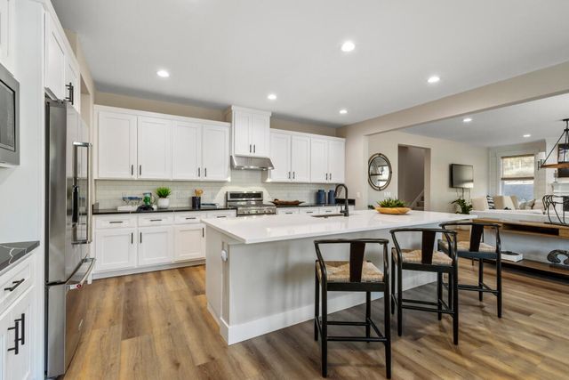 5722 Engleman Spruce Way, Klamath Falls, OR 97601