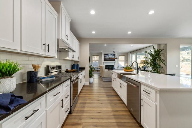 5722 Engleman Spruce Way, Klamath Falls, OR 97601