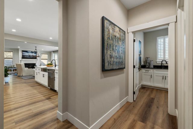 5722 Engleman Spruce Way, Klamath Falls, OR 97601