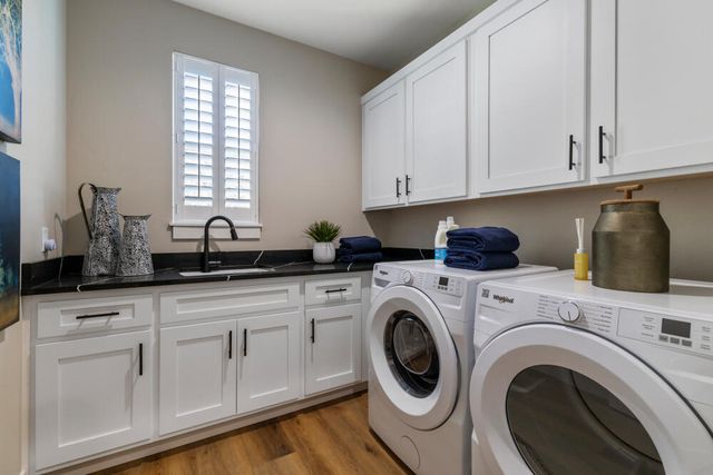 5722 Engleman Spruce Way, Klamath Falls, OR 97601