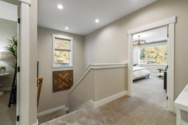 5722 Engleman Spruce Way, Klamath Falls, OR 97601