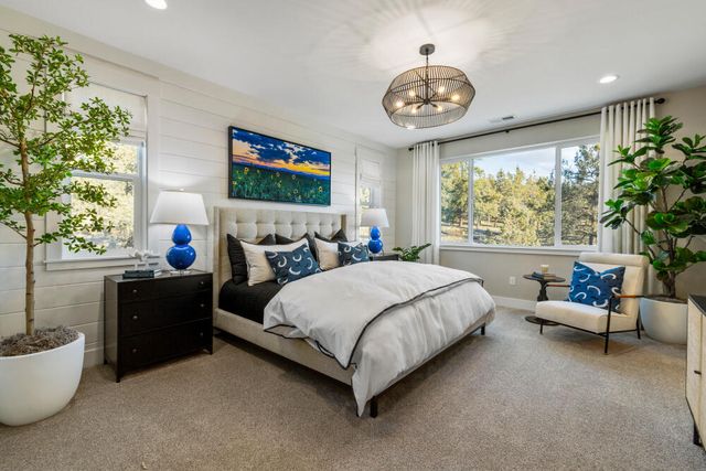 5722 Engleman Spruce Way, Klamath Falls, OR 97601