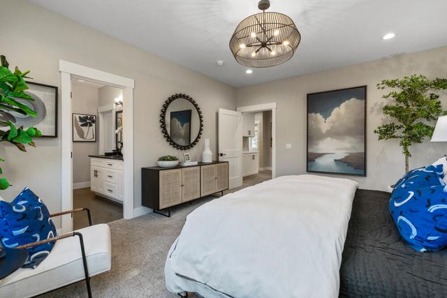 5722 Engleman Spruce Way, Klamath Falls, OR 97601