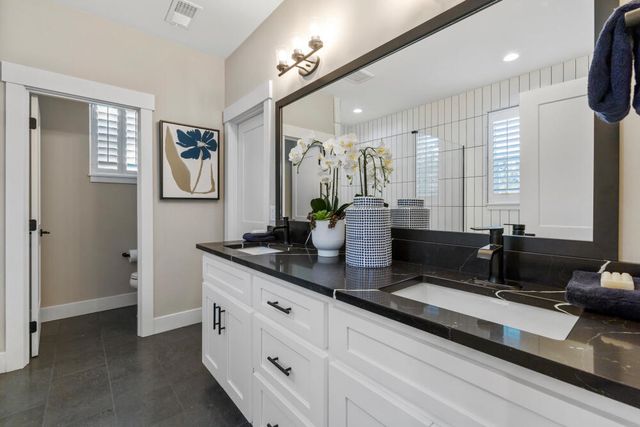 5722 Engleman Spruce Way, Klamath Falls, OR 97601